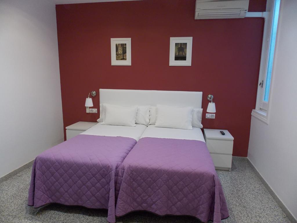 Twin Room with Private Bathroom,444767352:JPEG